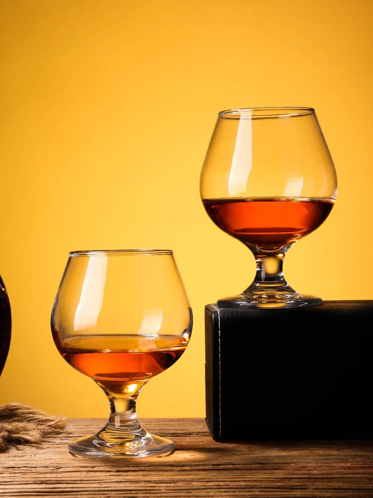 Copo de vinho de pés curtos de brandy pequeno, copo de vinho tinto, copo de cerveja, uso doméstico