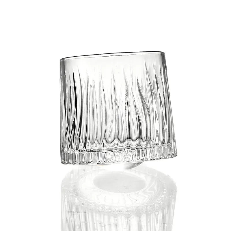 Copo de uísque estrangeiro vidro de vinho luz de cristal luxo high-end sofisticado ligeiramente dicas girando mistura vidro acampamento
