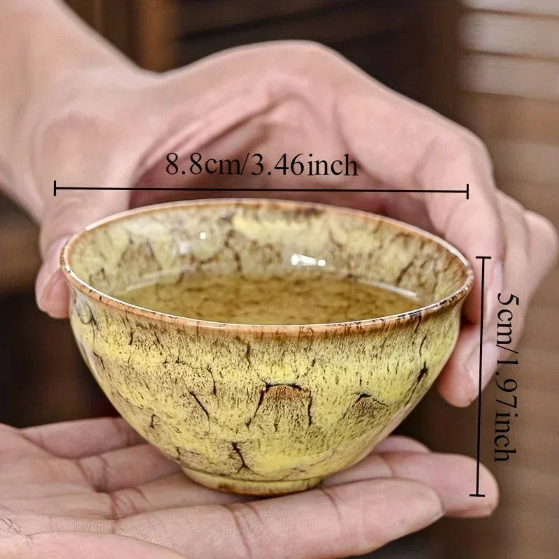 Um conjunto de xícaras de chá cerâmicas artesanais, um total de 5 peças, xícara de chá tradicional Wuxing Kung Fu mudada com forno, estilo Jianzhan