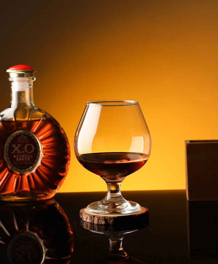Copo de vinho de pés curtos de brandy pequeno, copo de vinho tinto, copo de cerveja, uso doméstico
