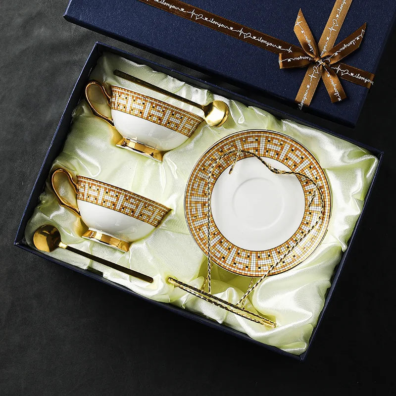 Conjunto de xícara de café osso porcelana flor xícara de chá minimalista cerâmica casa inglês preto copo chá da tarde conjunto luxo europeu