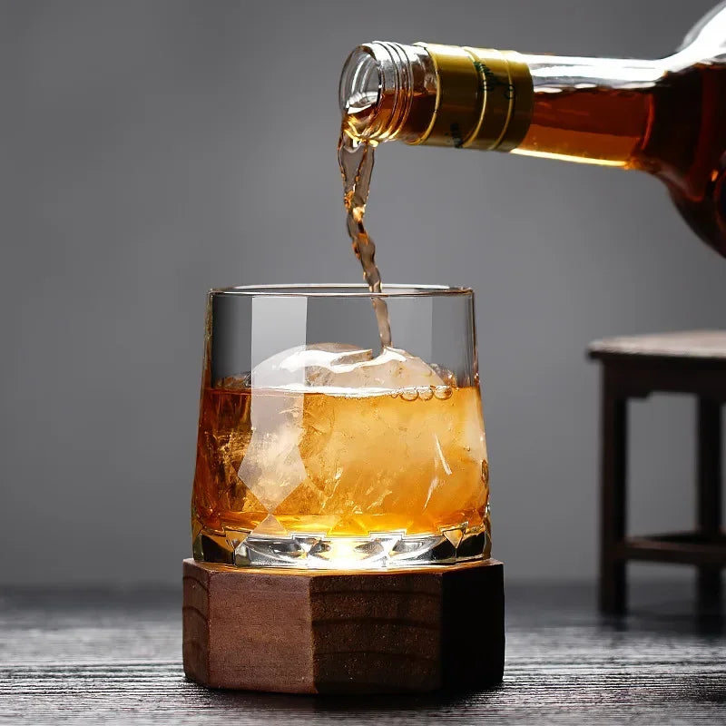 Novo criativo grosso cristal uísque tumbler vidro girando topos design martelo copos de vinho brandy copo wineglass