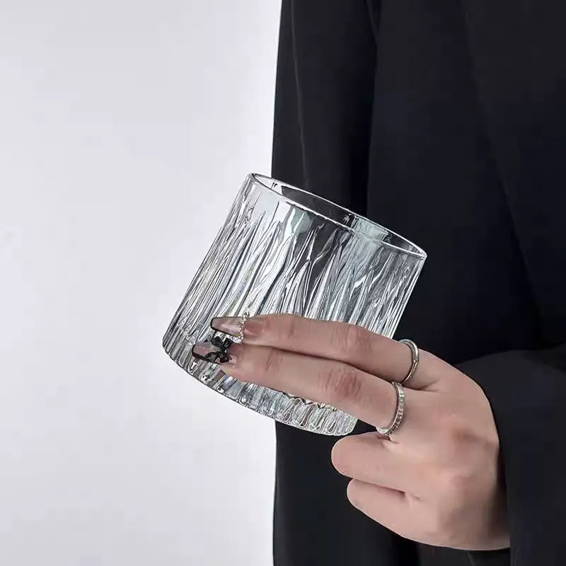 Copo de uísque estrangeiro vidro de vinho luz de cristal luxo high-end sofisticado ligeiramente dicas girando mistura vidro acampamento