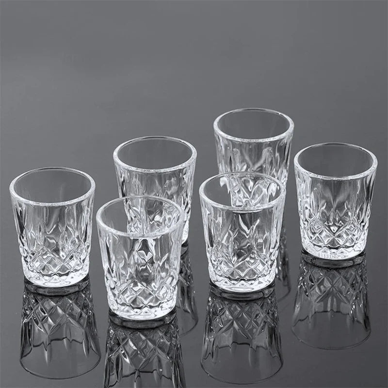 12pçs/8pçs/6pçs/4pçs/2pçs vidro em relevo 50ml copos de espíritos gravados chá potável copo de água copo de vinho de pequena capacidade