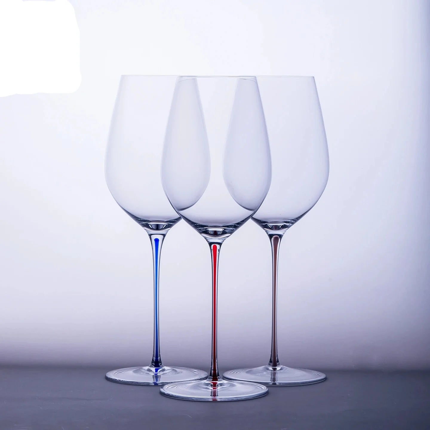 CRISON PREMIUM Copo de vinho de haste vermelha feito à mão de cristal de alta qualidade com design elegante de pé alto para maior beleza do vinho